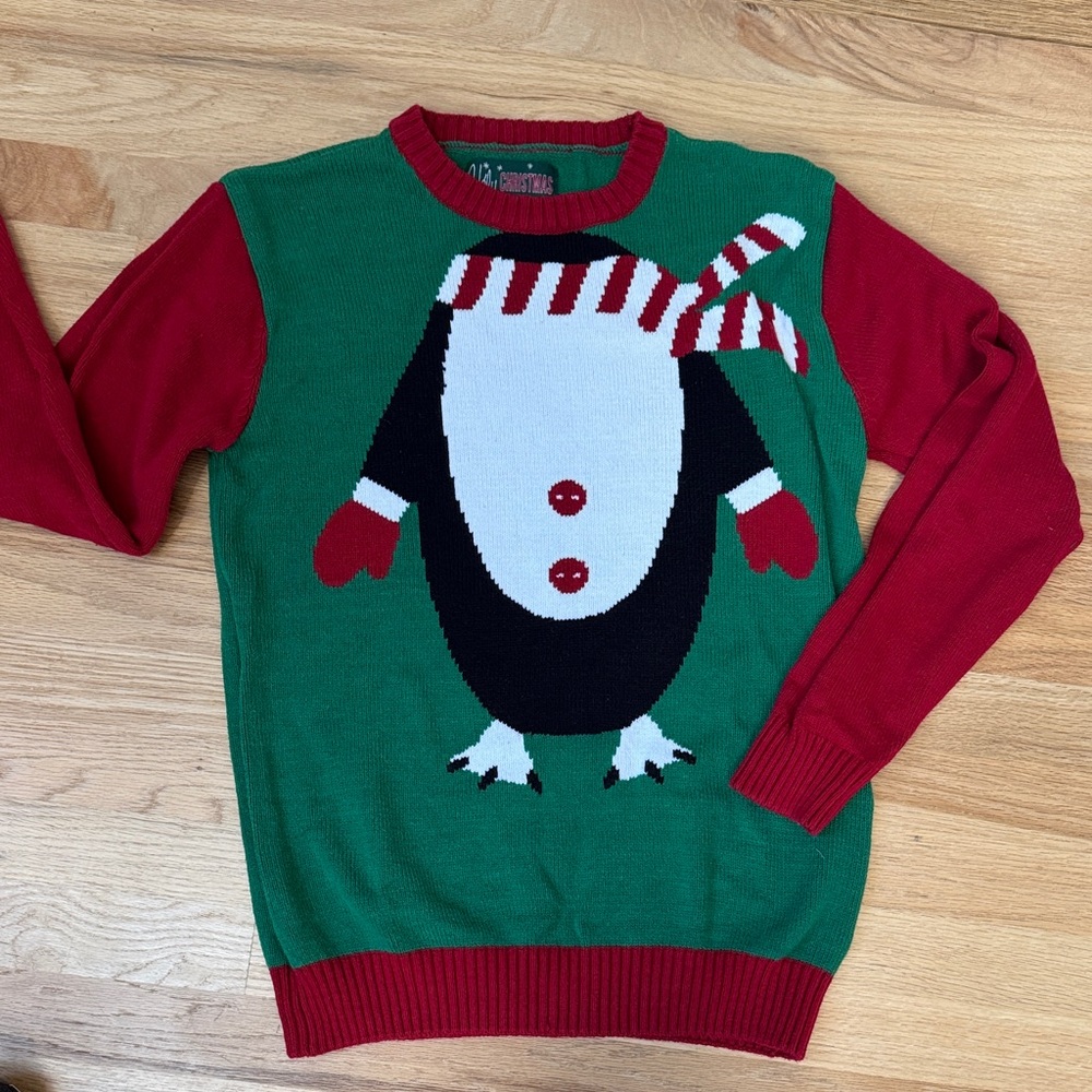 Ugly Christmas Sweater Size Small Penguin red green crewneck
